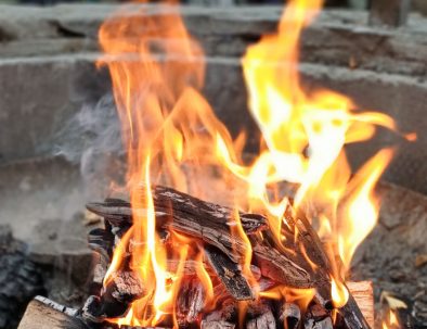 Kräuterpädagogik Ausbildung Räuchern Lagerfeuer